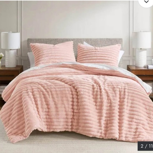 Luxurious Pink King / California KingBedding Set